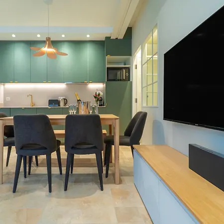 Louvre Montorgueil * パリ